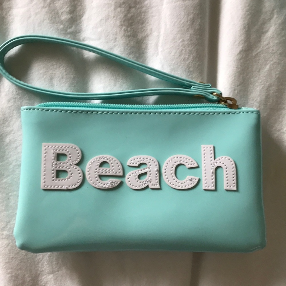 Beach wallet